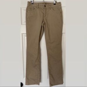 khaki pants
